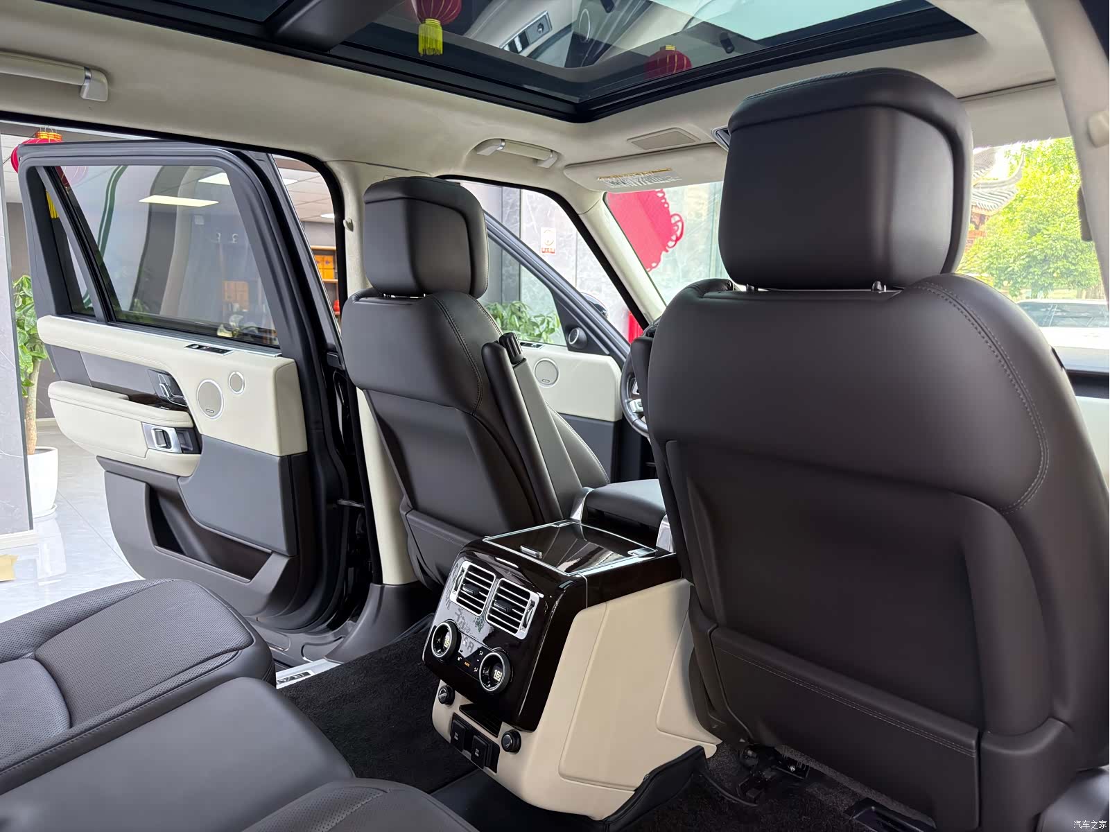 Land Rover Range Rover, 2022 15