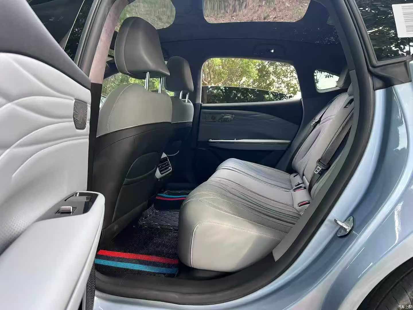 Geely E8, 2025 6