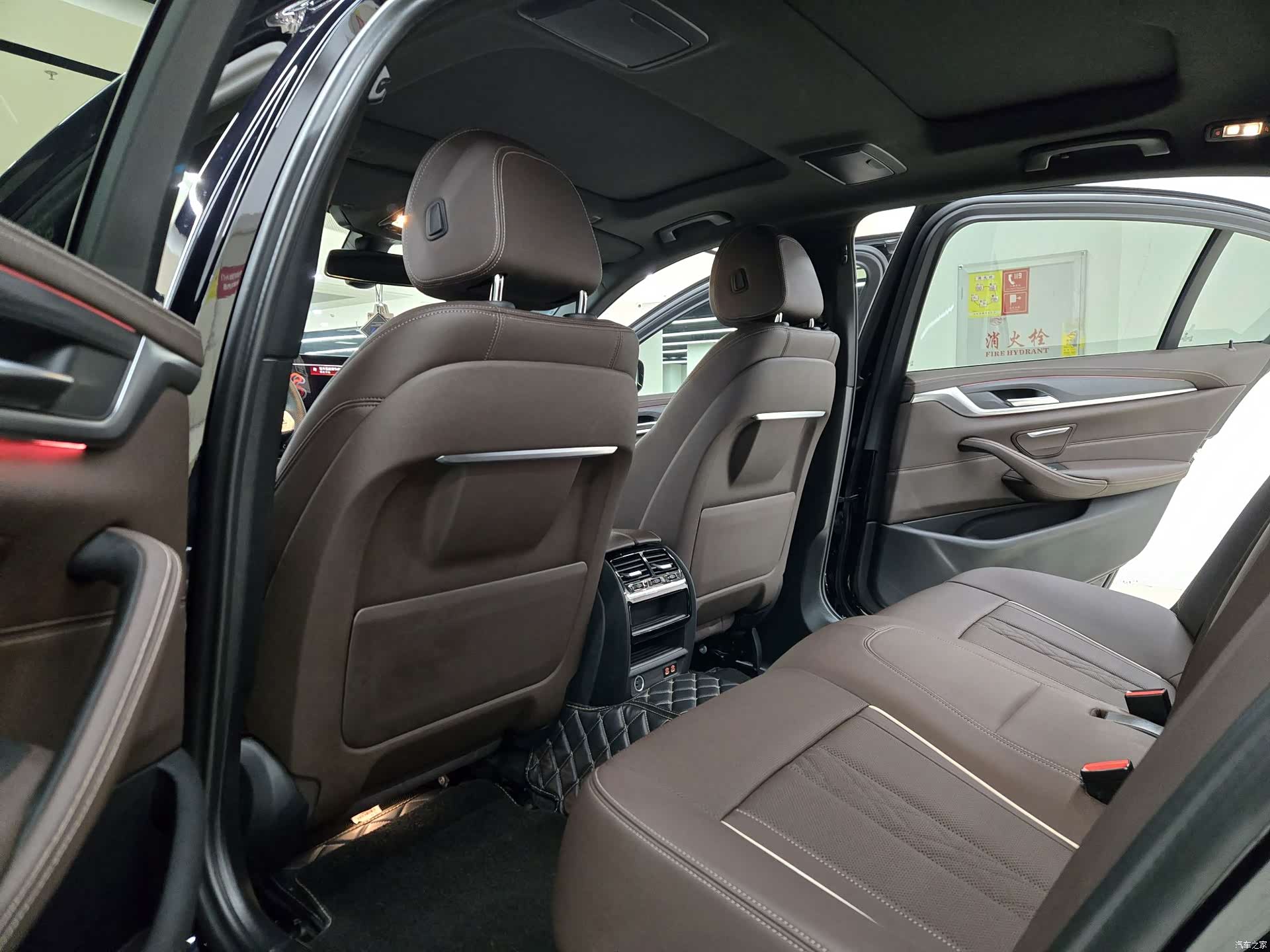 BMW 5 Series, 2023 все фото