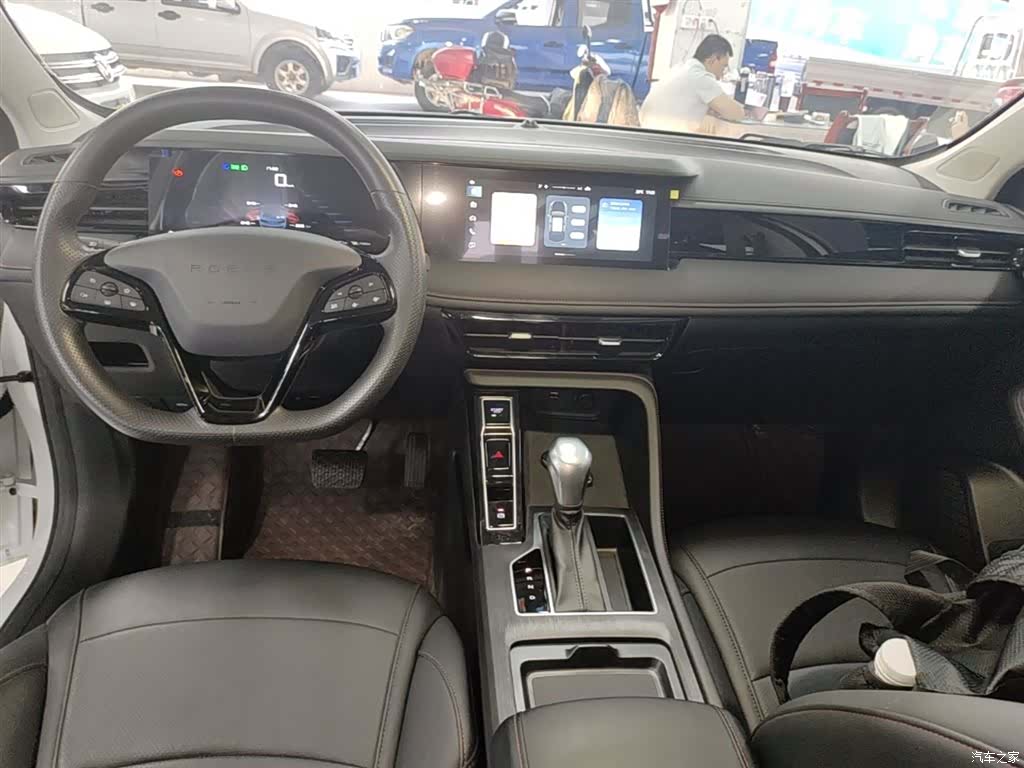Roewe i5, 2025 10