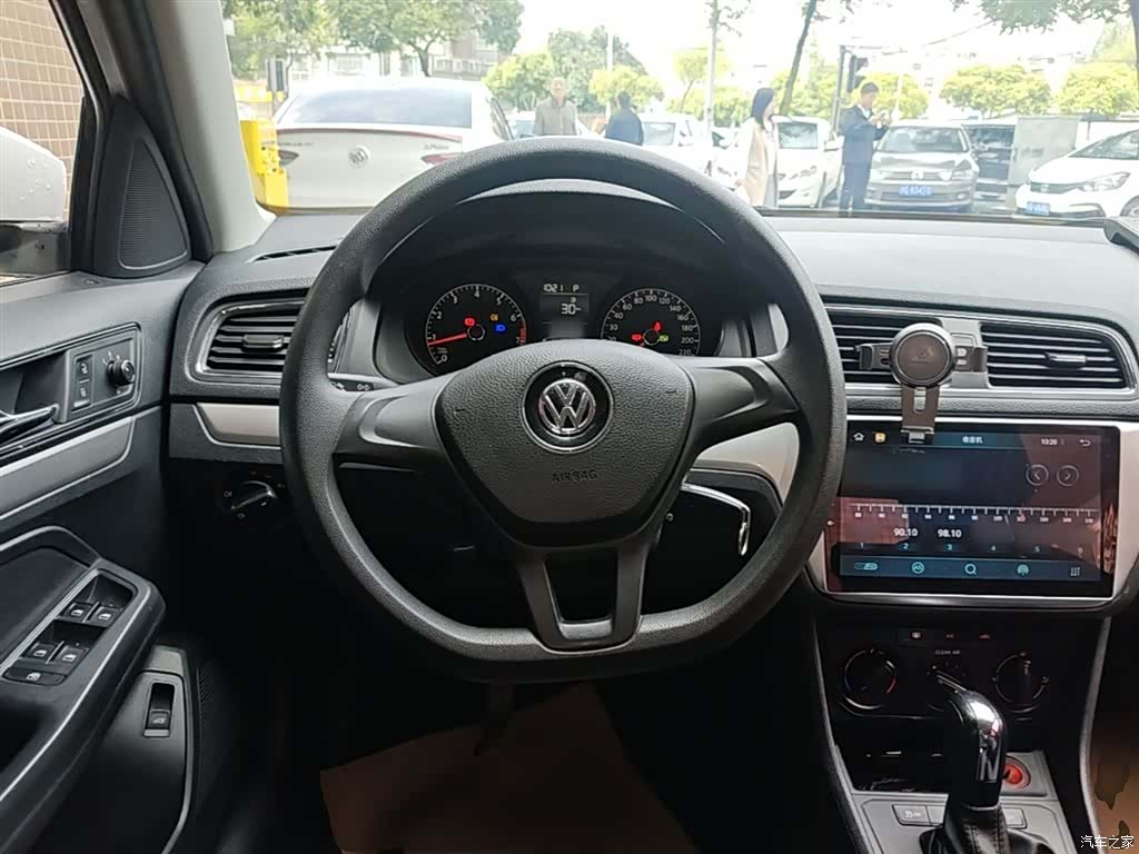 Volkswagen Lavida, 2017 11