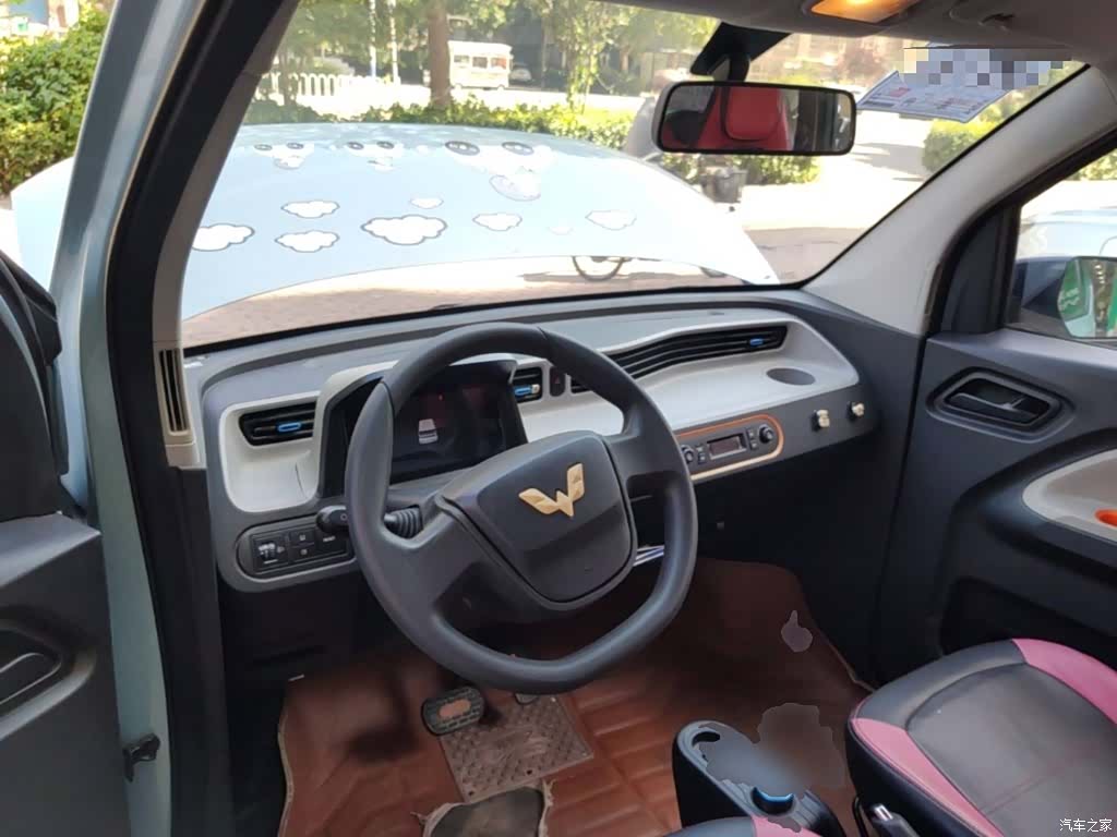 Wuling MINIEV, 2020 10