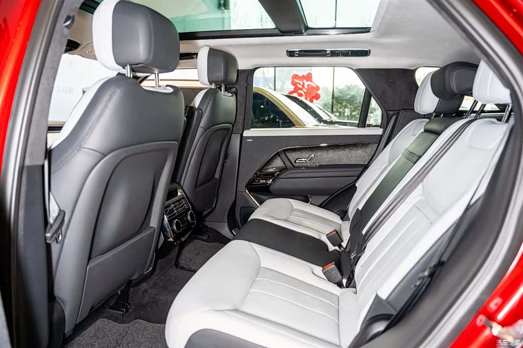 Land Rover Range Rover, 2024 13