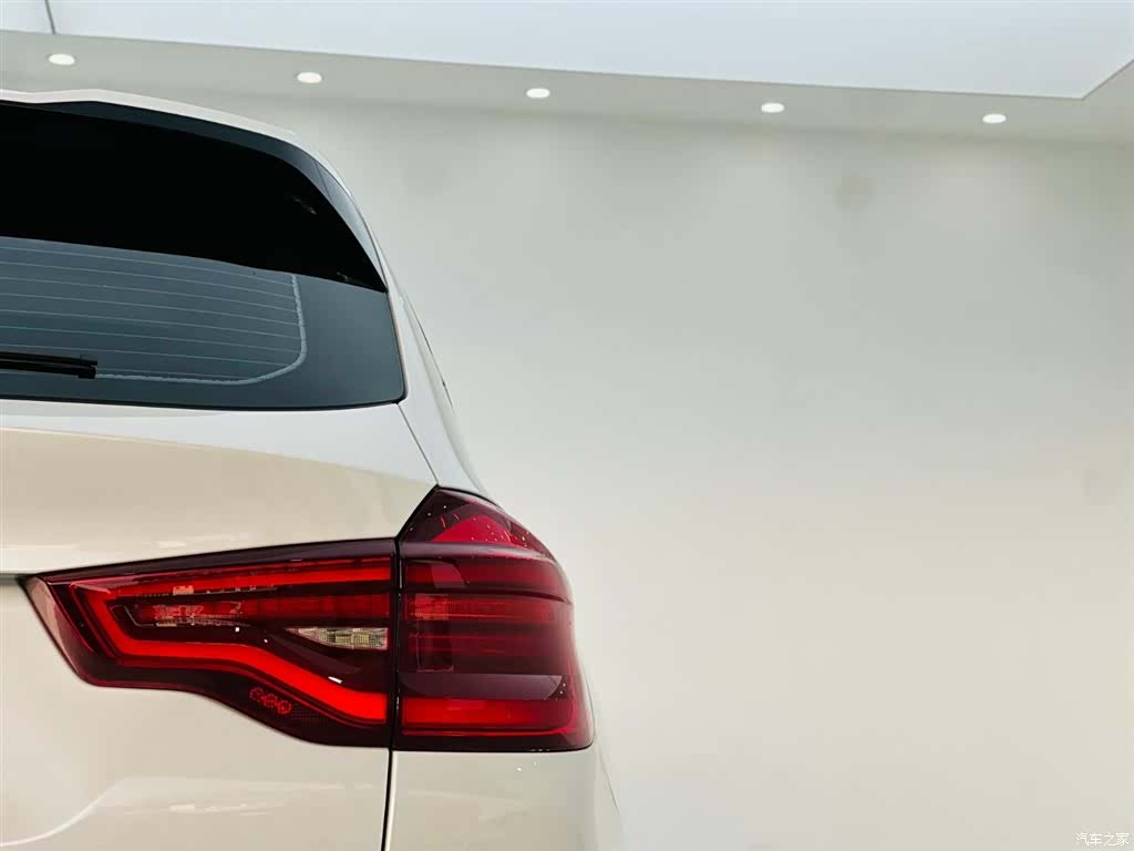 BMW X3, 2018 11