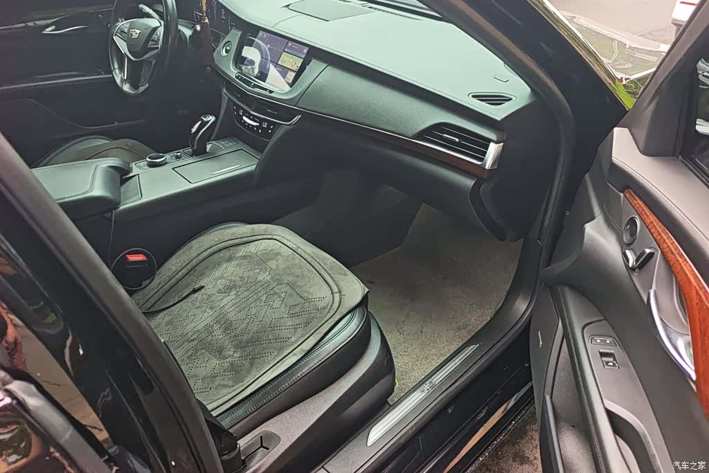 Cadillac CT6, 2021 8
