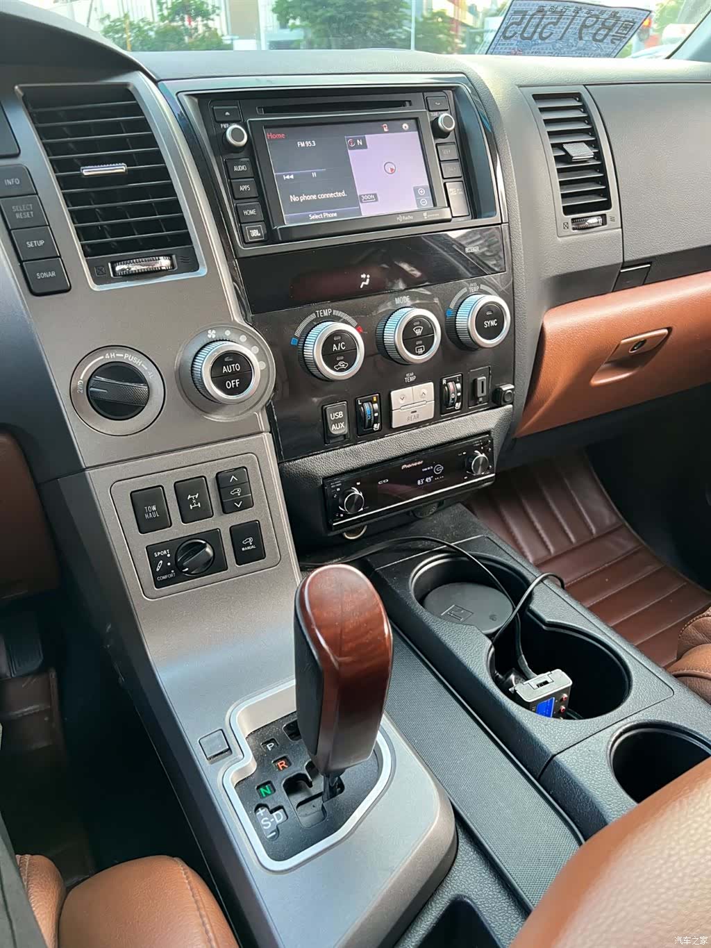 Toyota Sequoia, 2014 7