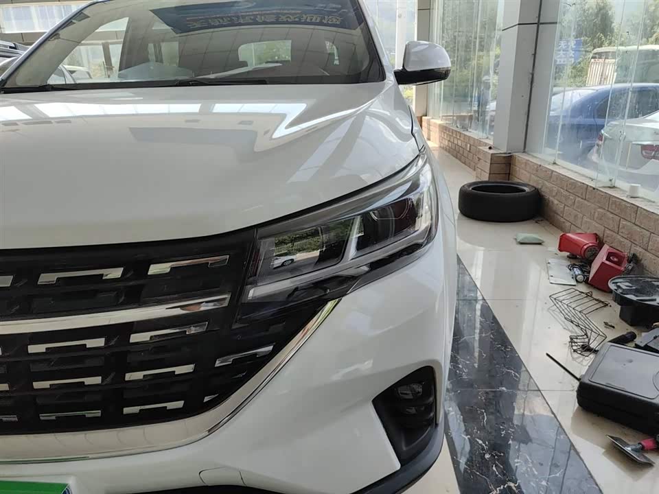 Forthing Popular T5 Forthing Popular T5