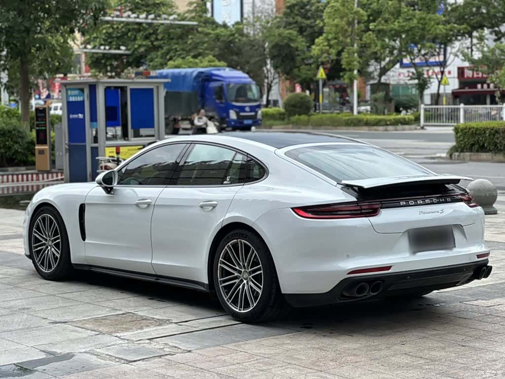 Porsche Panamera, 2018 6
