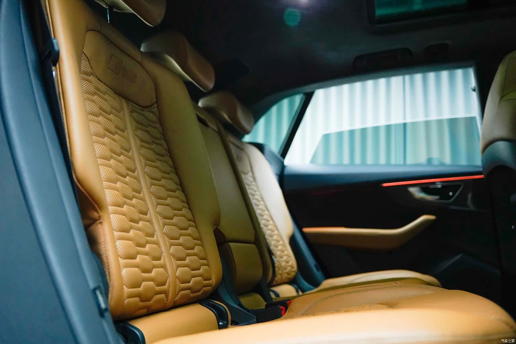 Audi Q8, 2022 15