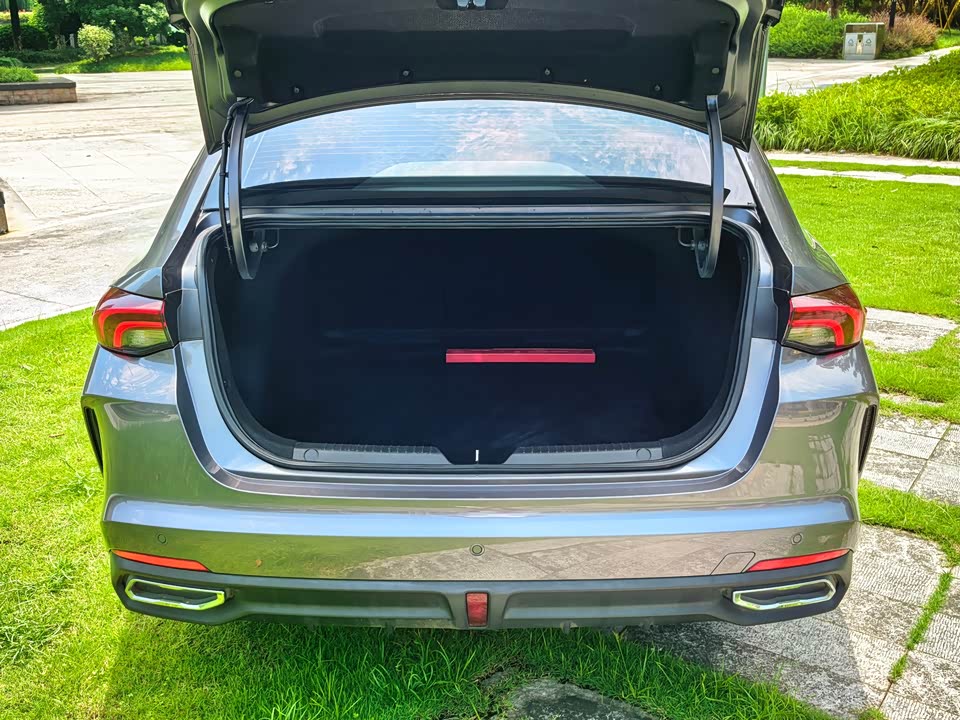 Trumpchi Shadow Leopard