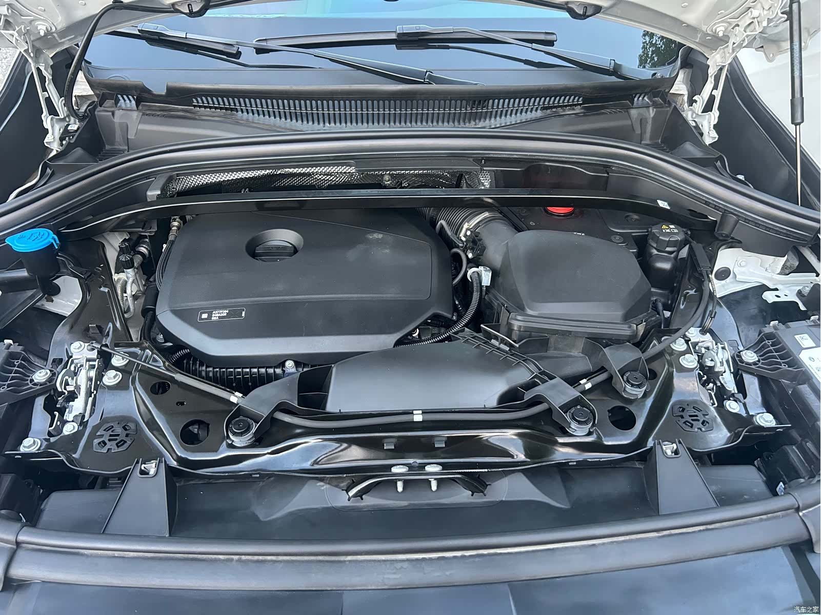 BMW iX1, 2024 16