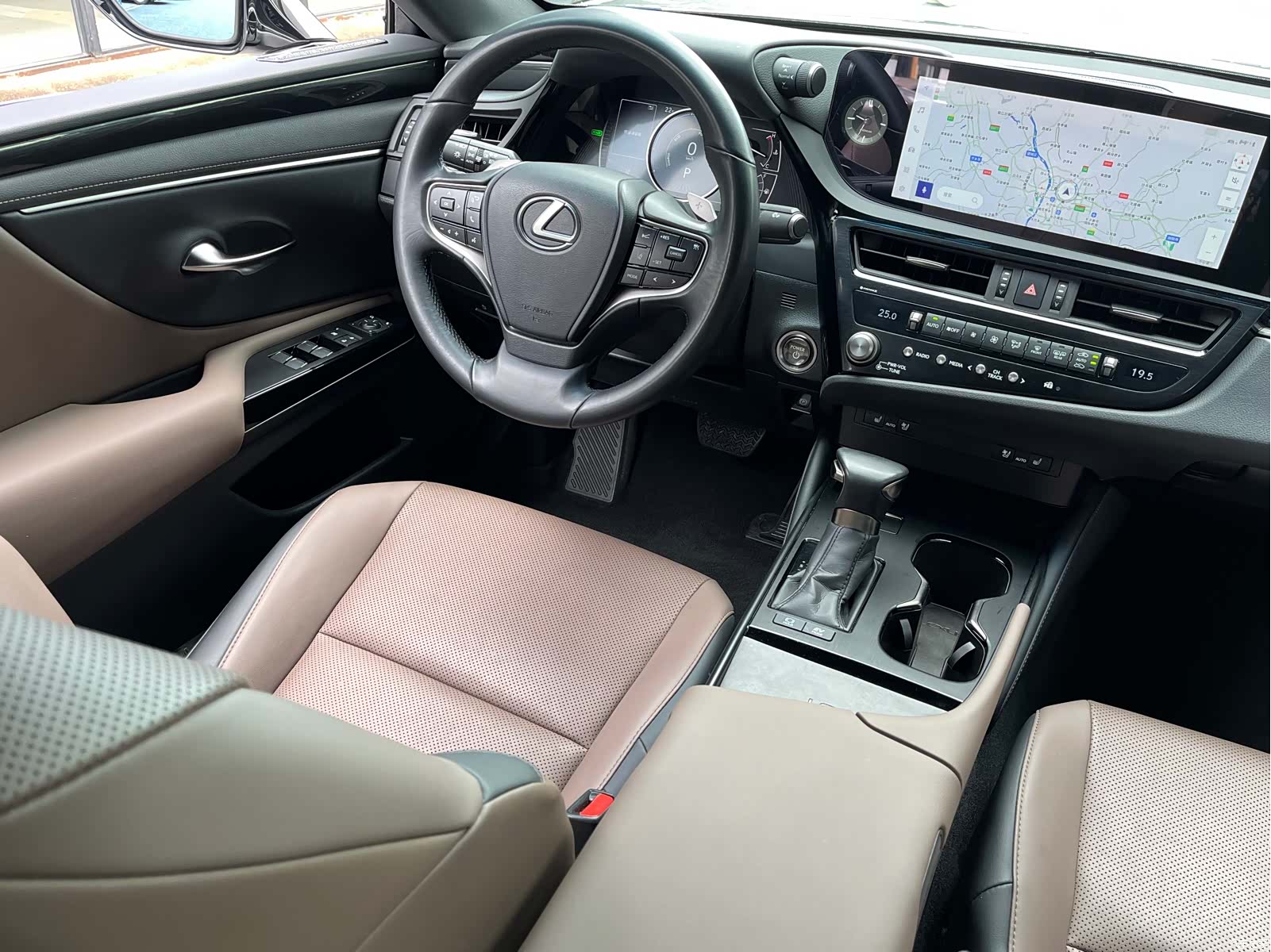 Lexus ES, 2024 12