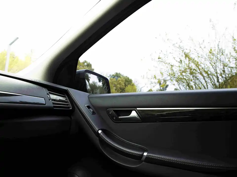 Mercedes-Benz R-class