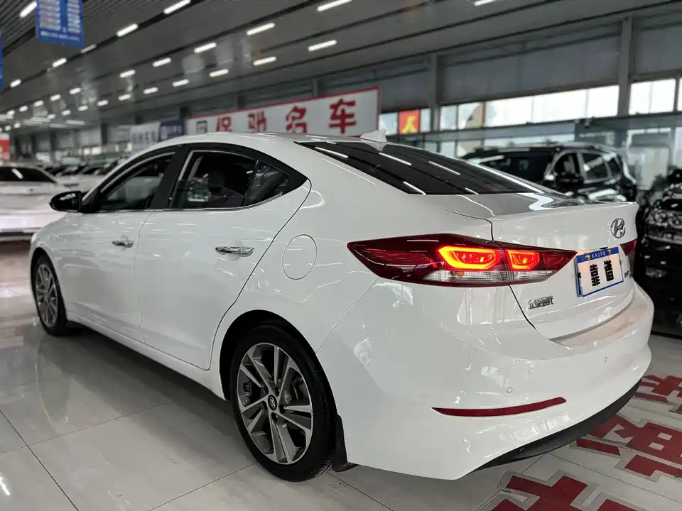 Hyundai Lead