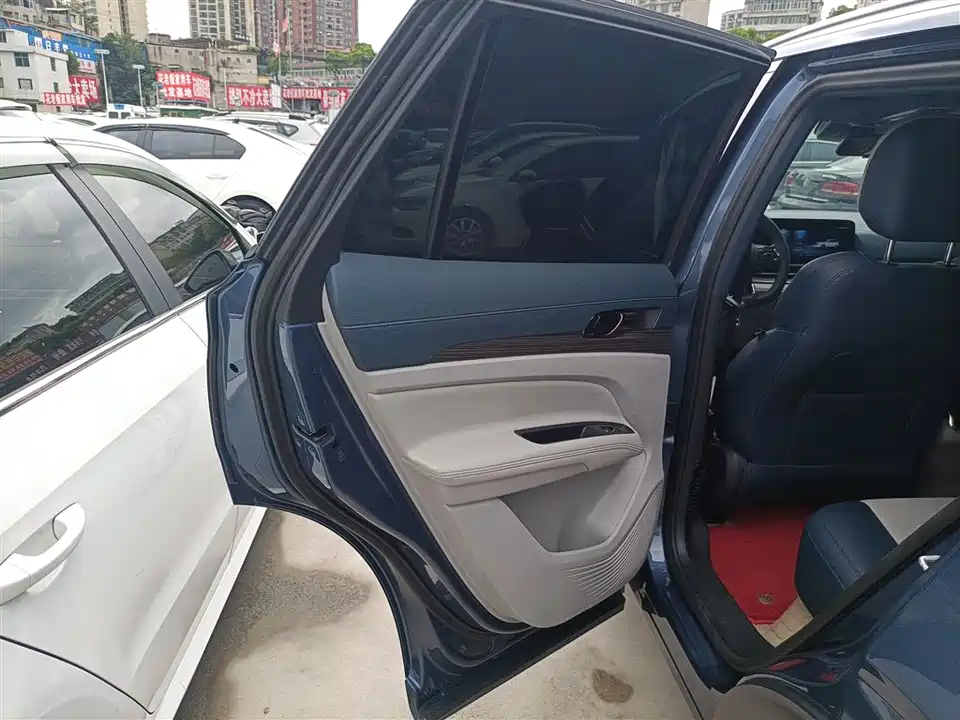 Ford Ling Rui Ford Ling Rui