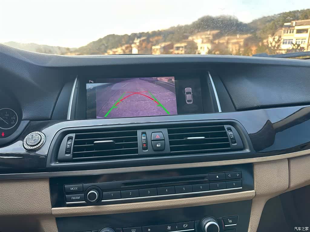 BMW 5 Series, 2012 23