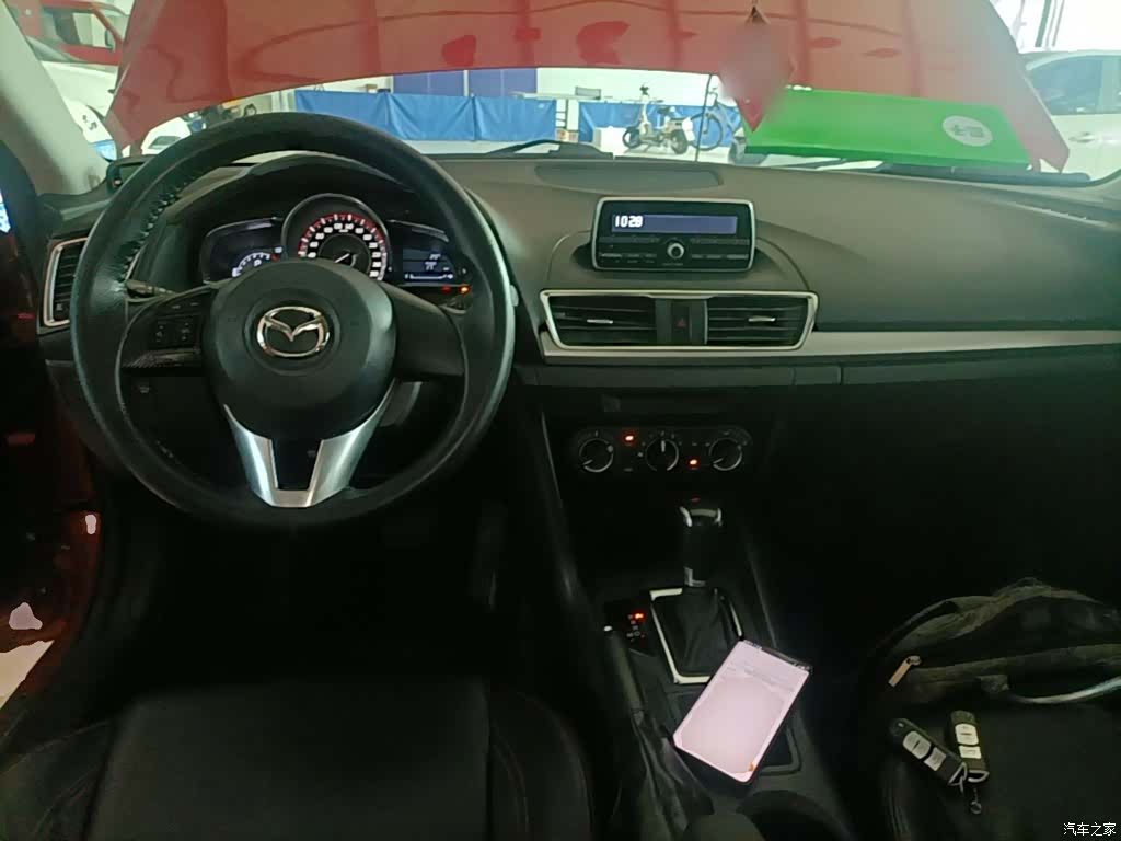 Mazda Mazda3, 2016 10