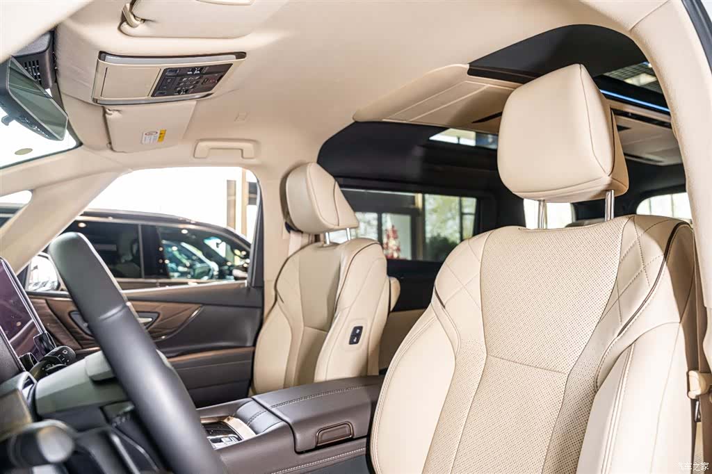 Toyota Alphard, 2024 7