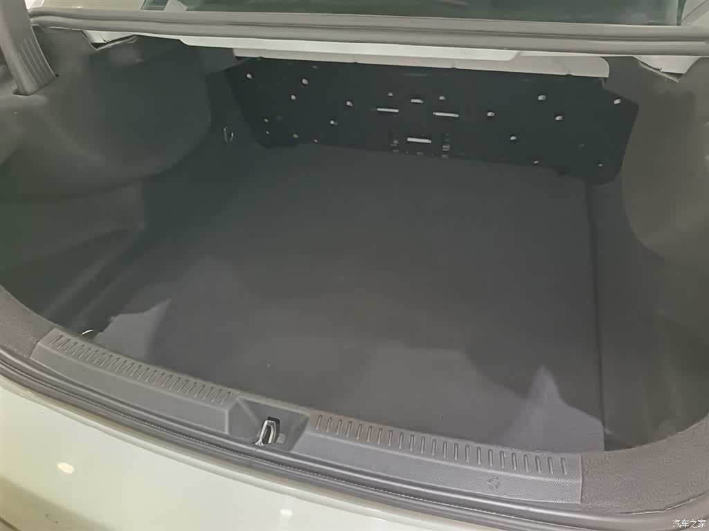Mercedes-Benz A-Class, 2021 13