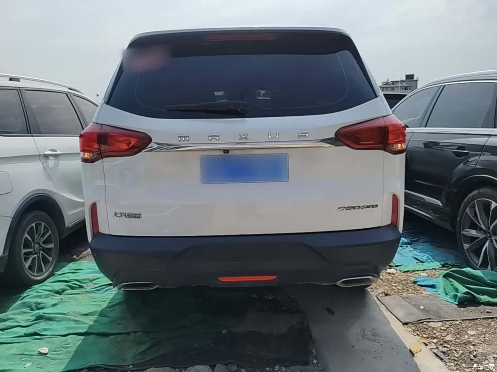 Maxus D90, 2022 6