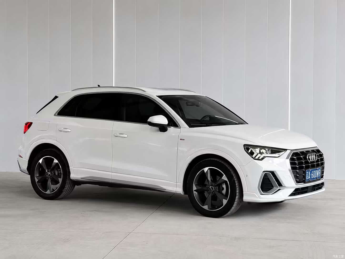 Audi Q3, 2022 8