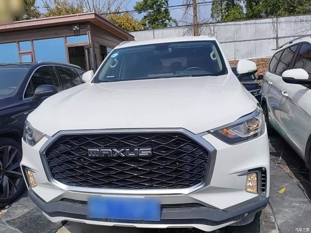 Maxus D90, 2022 3