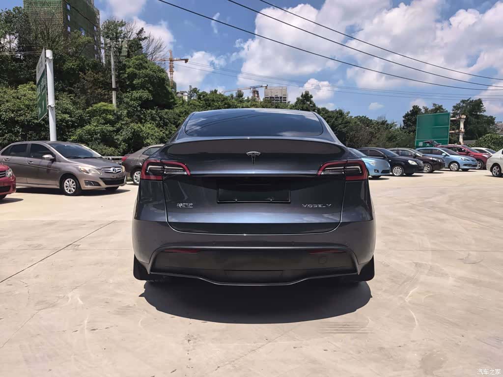 Tesla Model Y, 2021 6