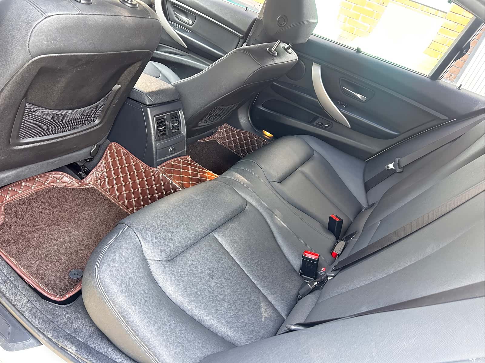 BMW 3 Series, 2015 12