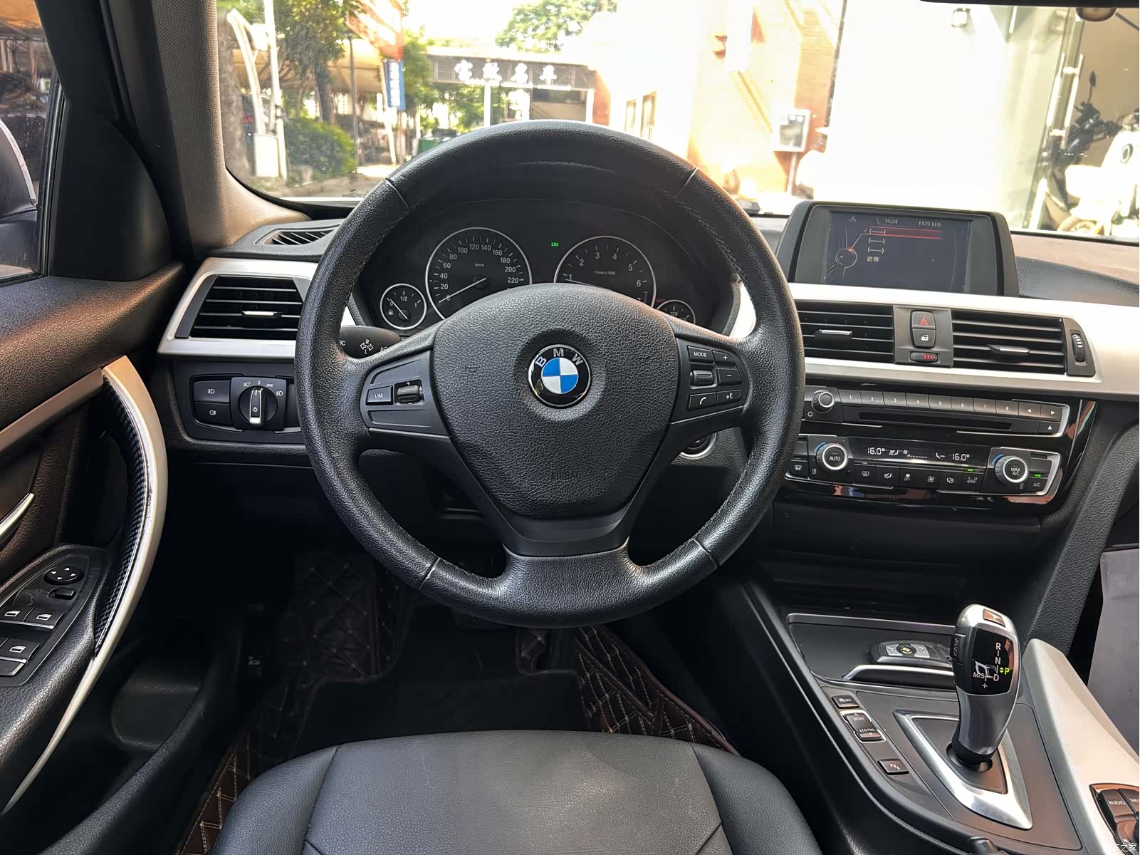 BMW 3 Series, 2015 18