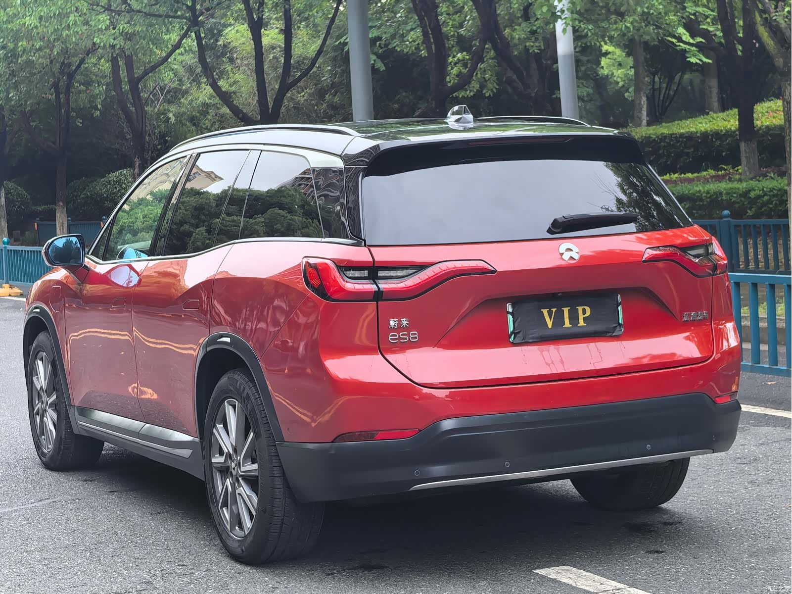 NIO ES8, 2019 4