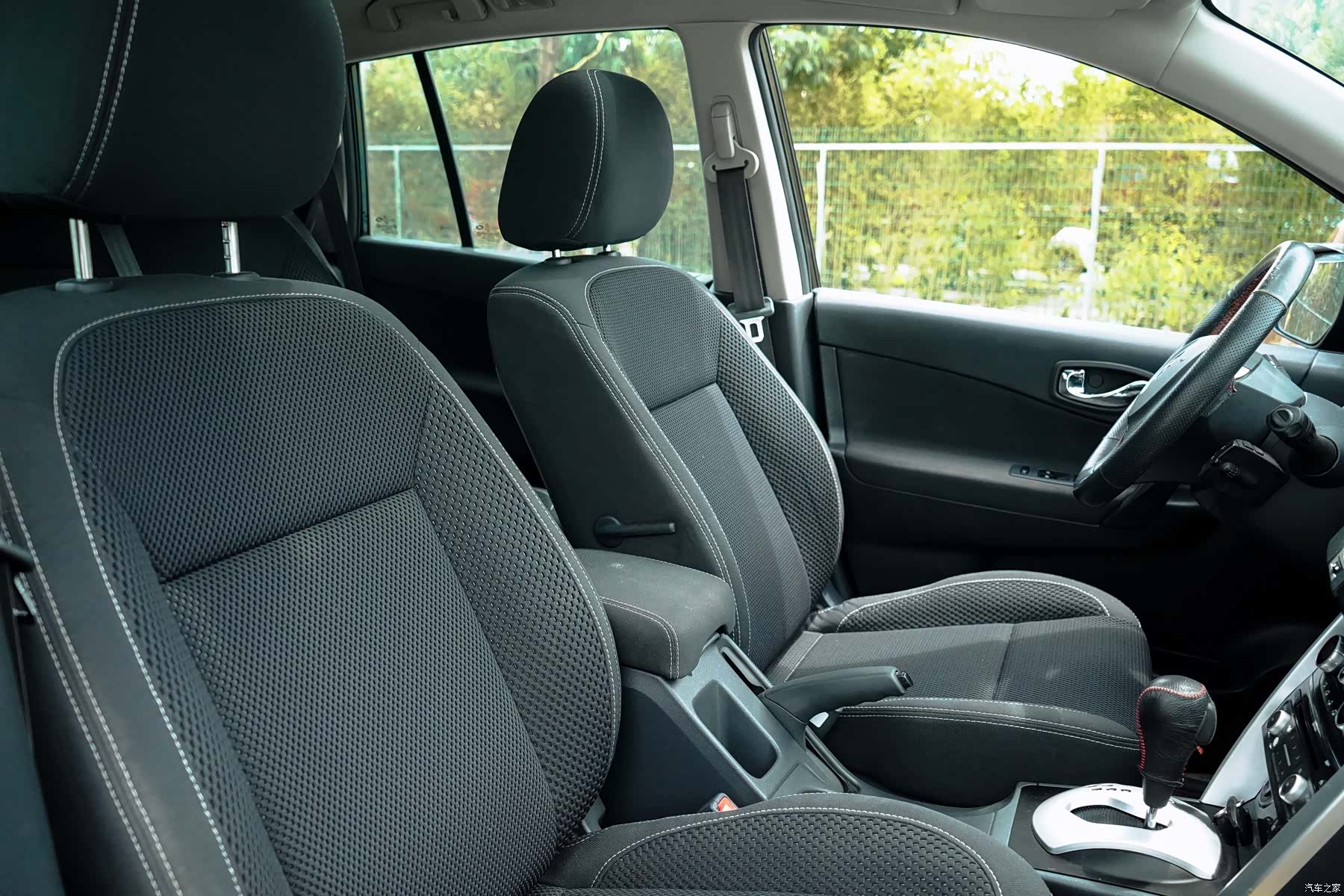 Volvo V40, 2016 27