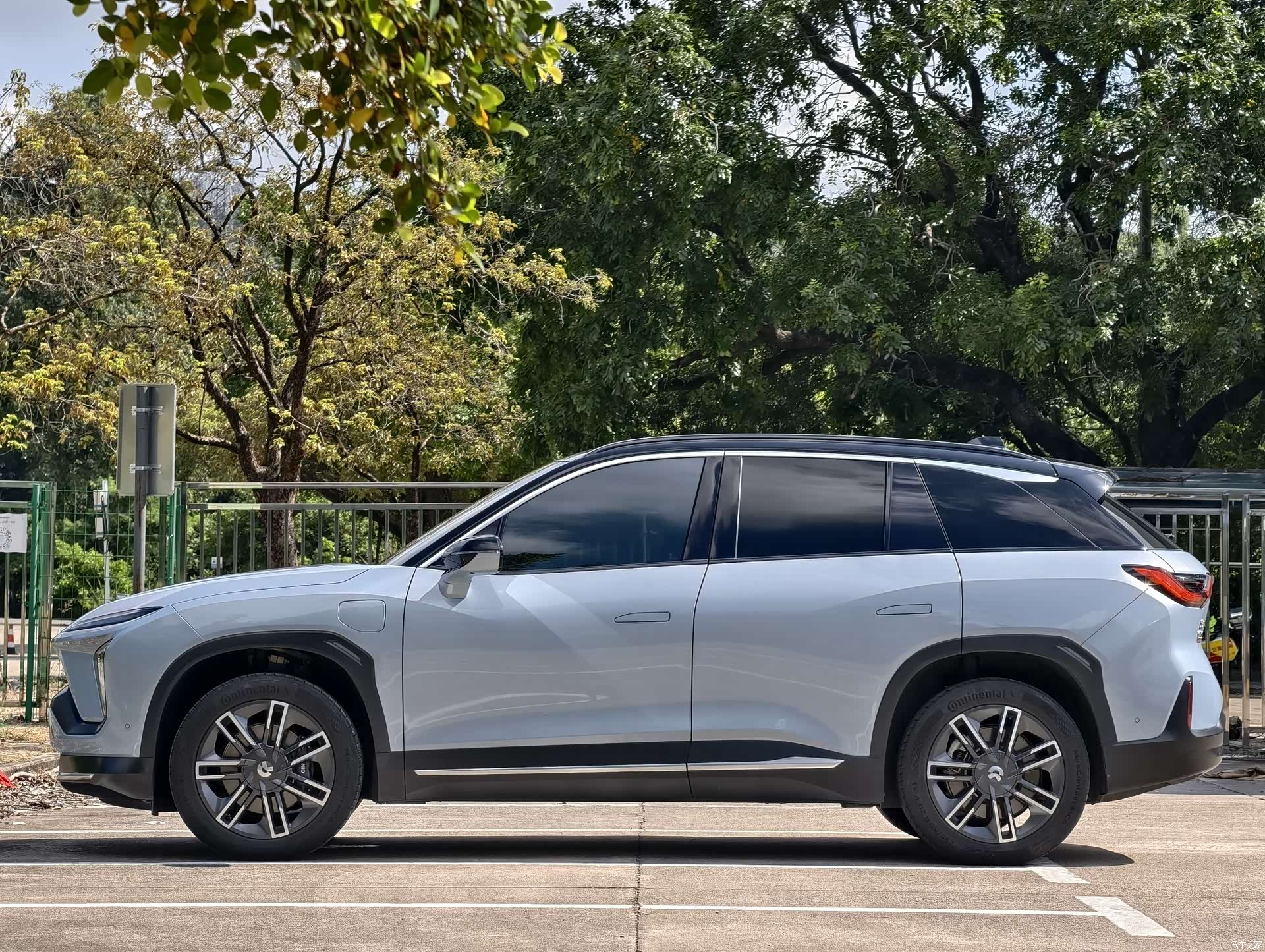 NIO ES6, 2022 4