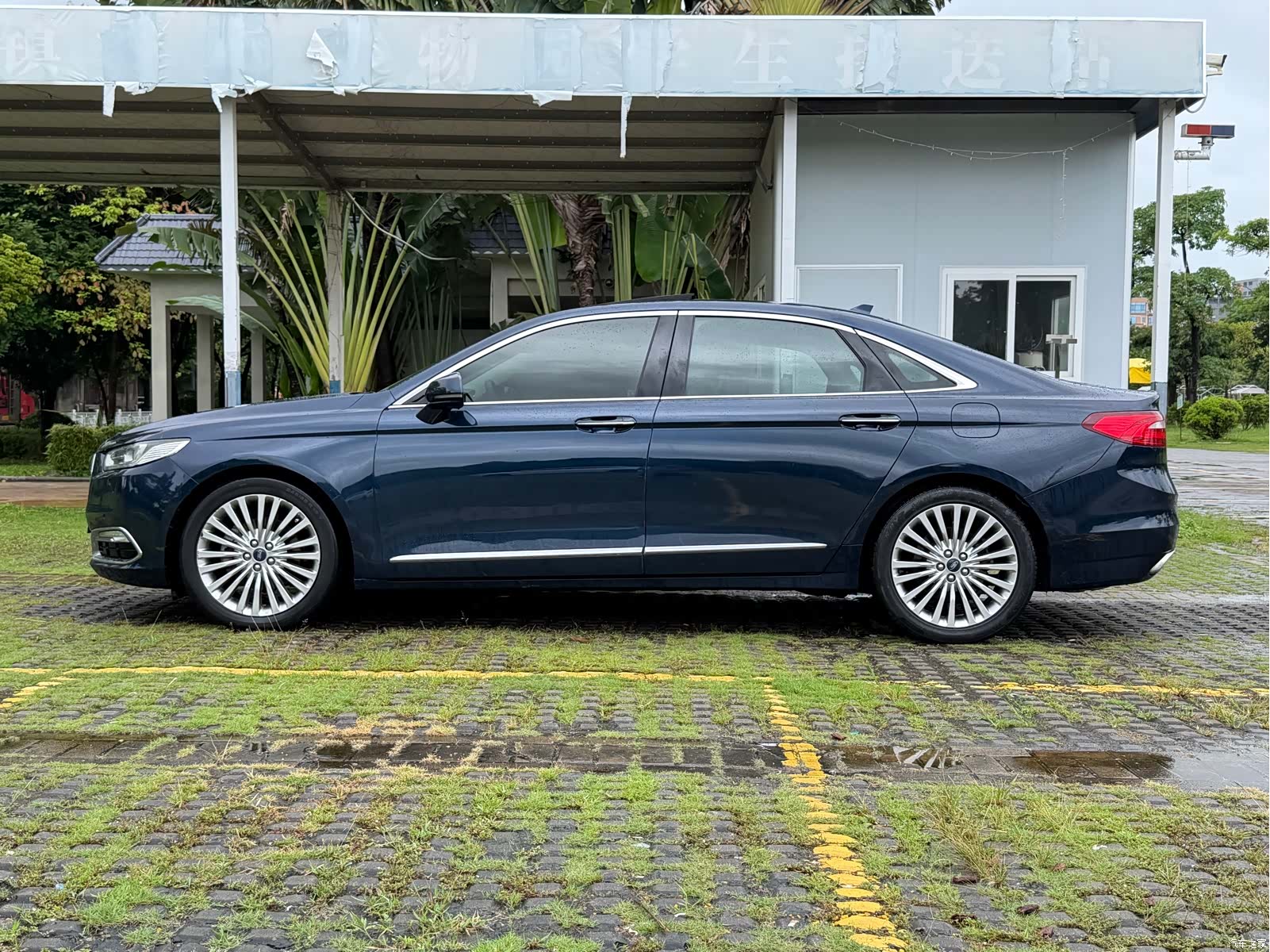 Ford Taurus, 2018 4
