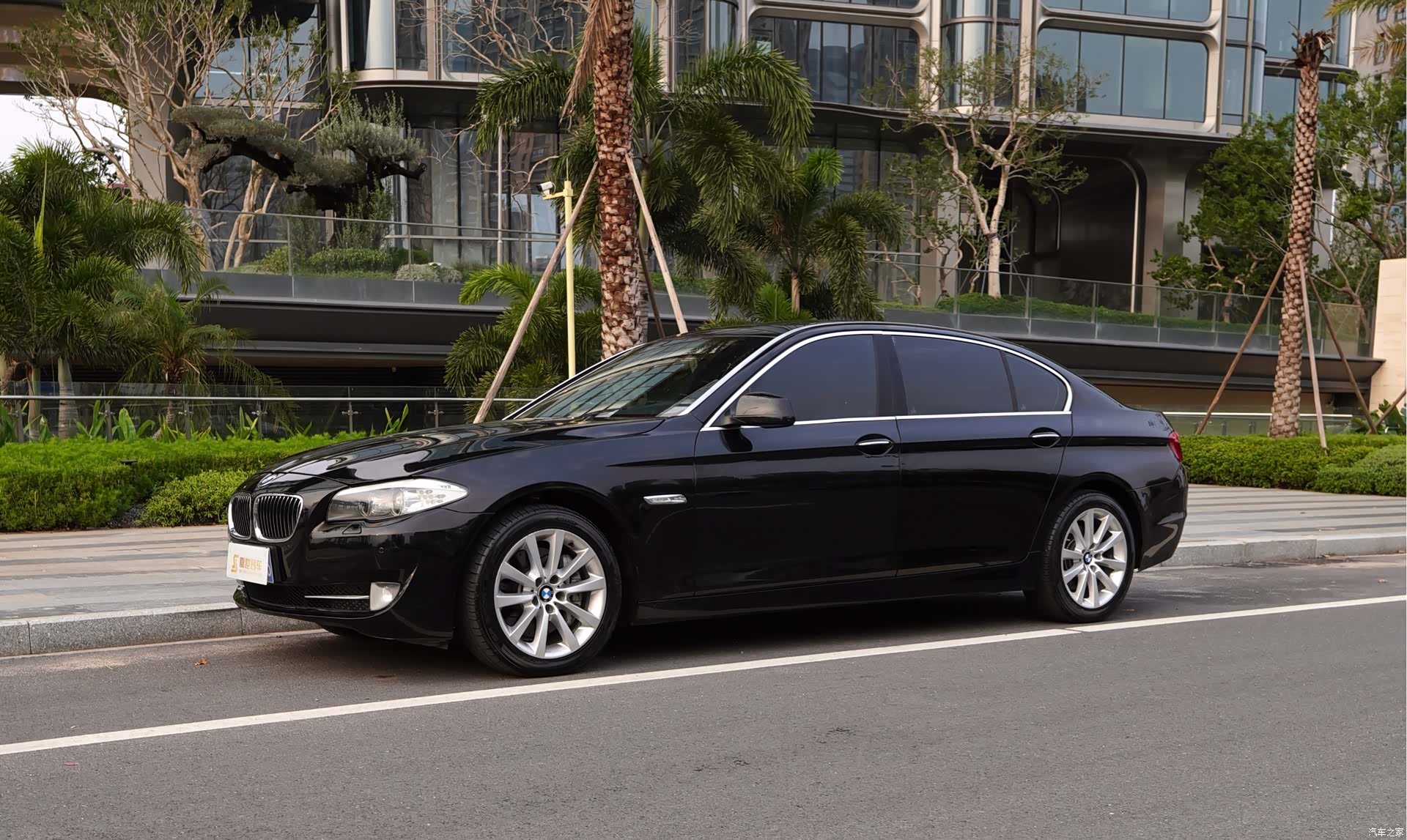 BMW 5 Series, 2011 1