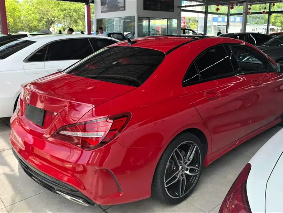 Mercedes-Benz CLA Mercedes-Benz CLA
