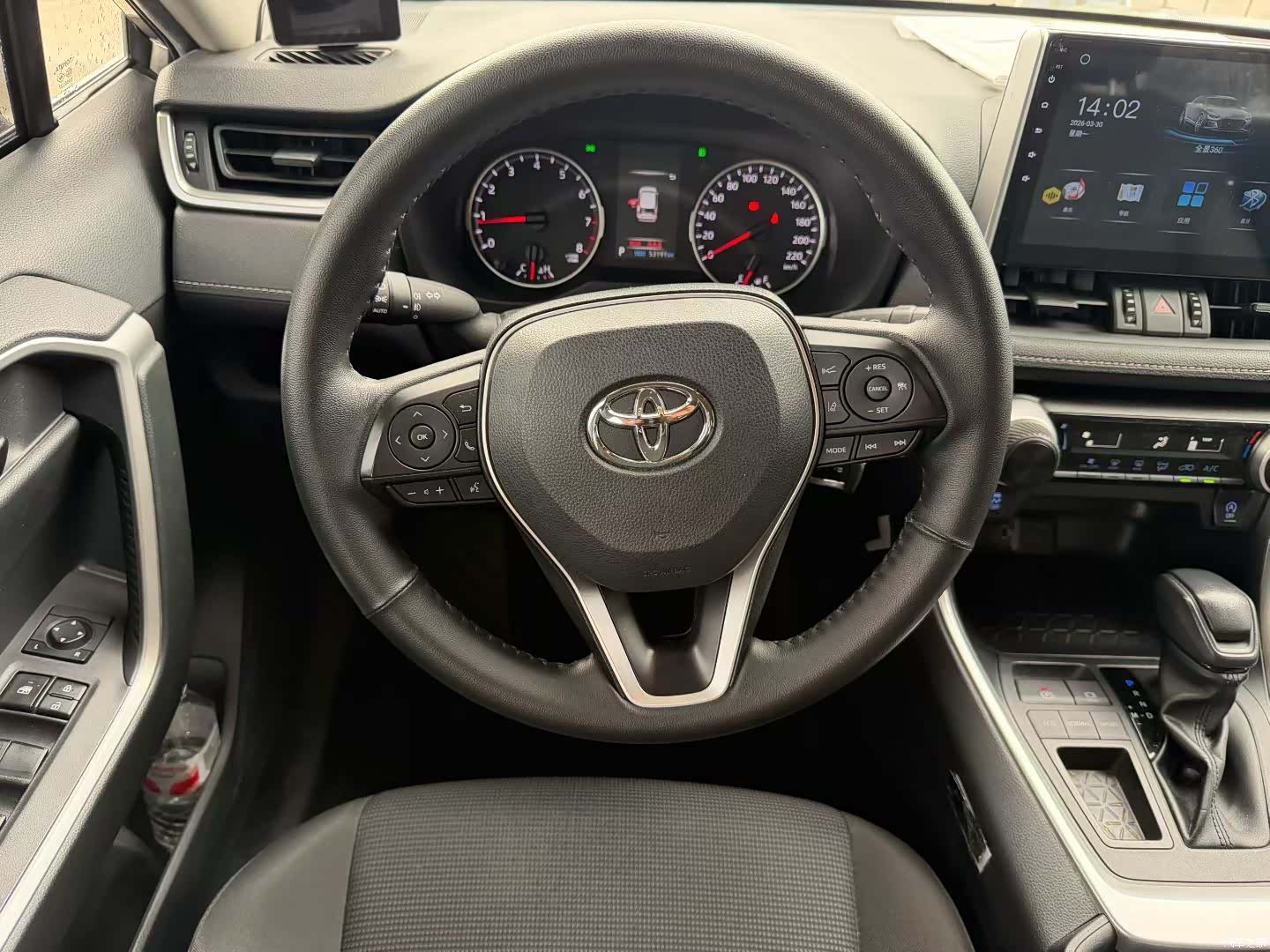 Toyota RAV4, 2022 8