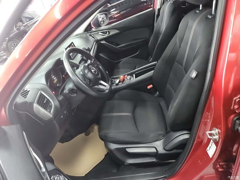 Mazda Mazda3, 2017 15
