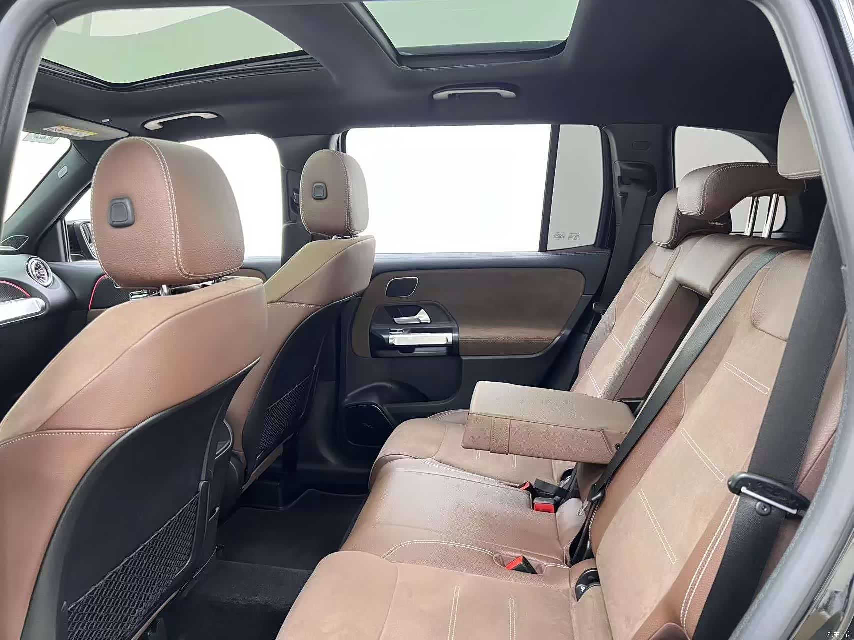 Mercedes-Benz GLB, 2024 17