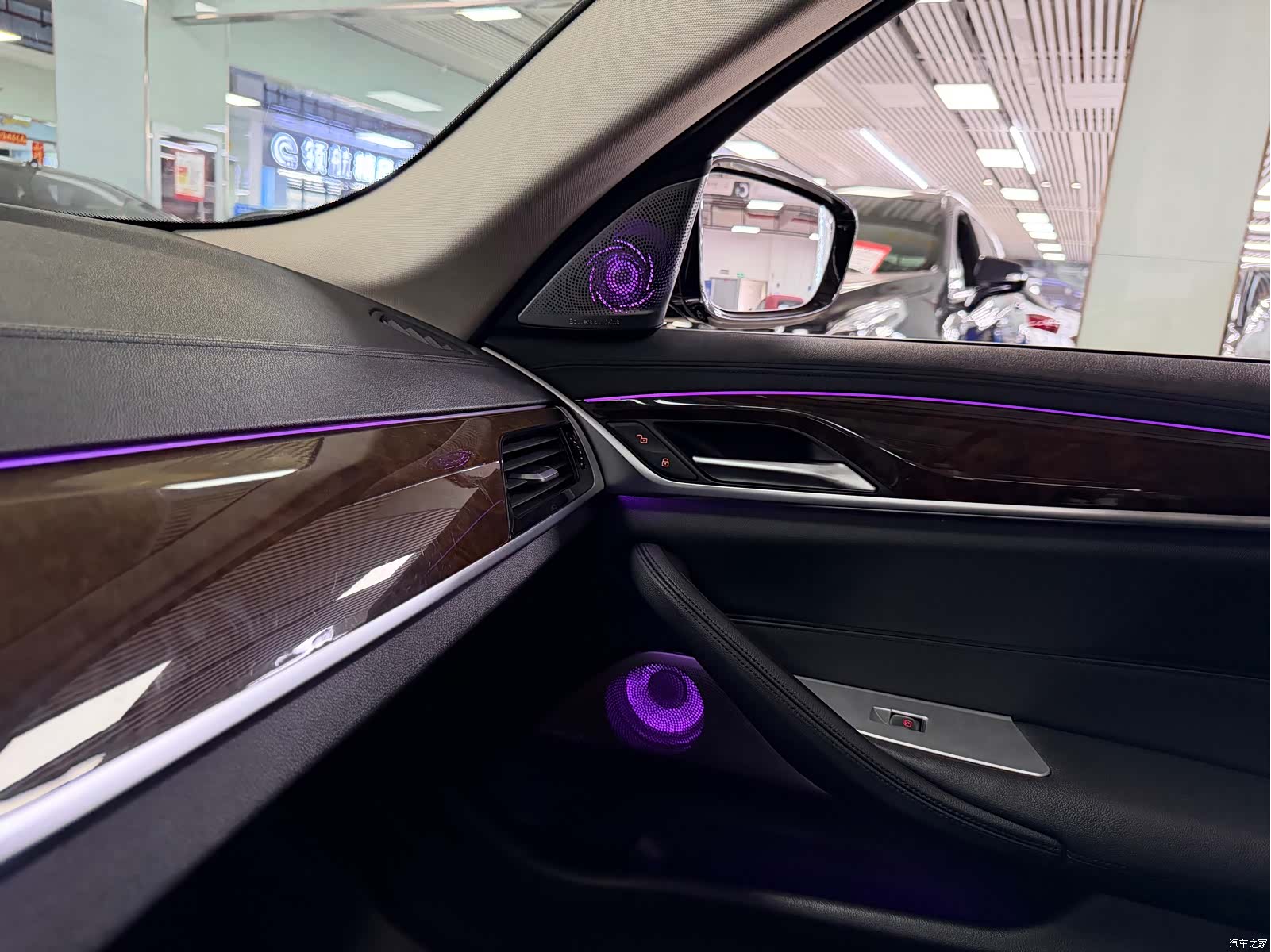 BMW 5 Series, 2018 23