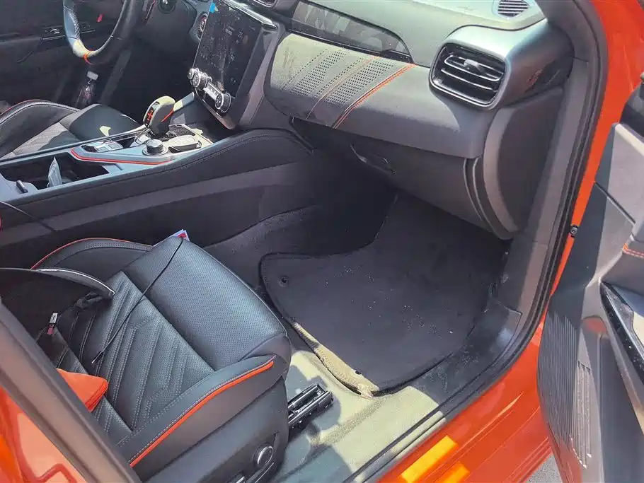 Lynk & Co 02 Hatchback