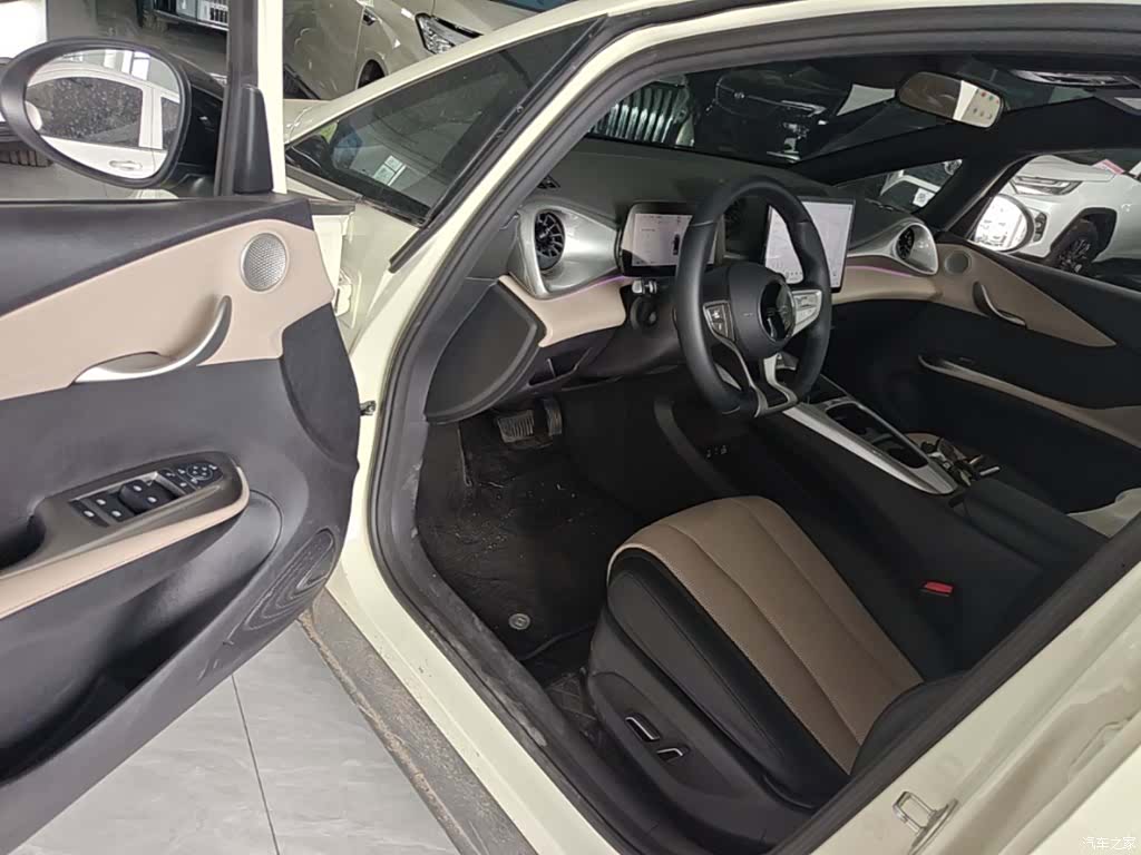 BYD Dolphin, 2025 16