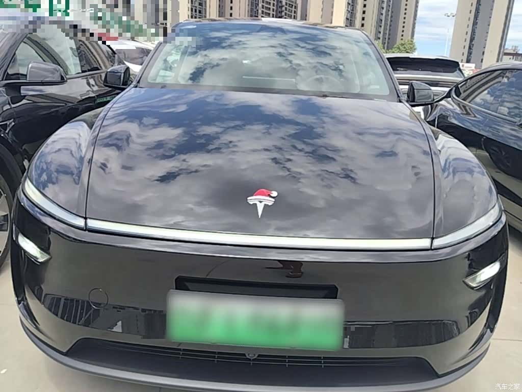 Tesla Model Y, 2025 3