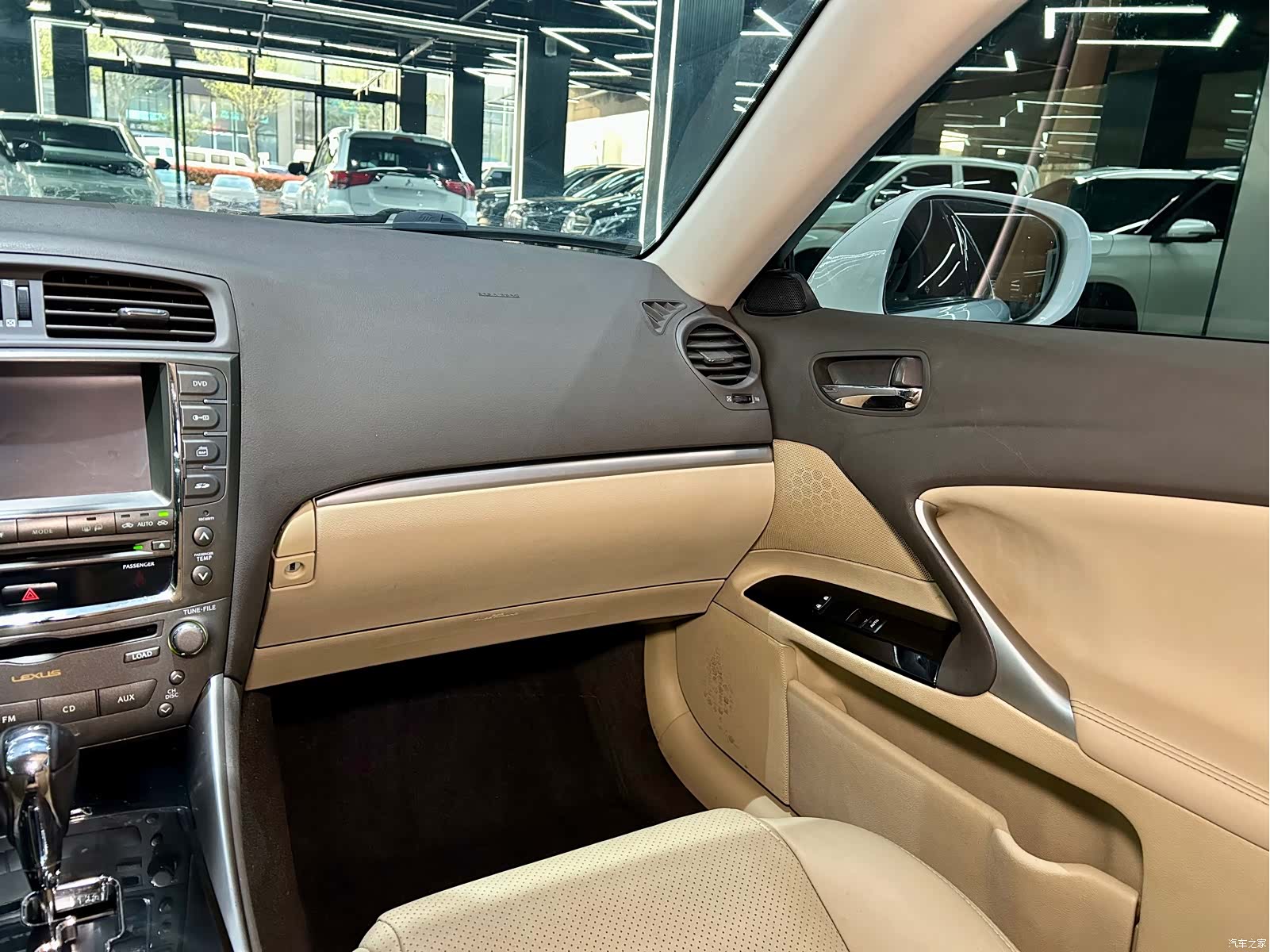 Lexus IS, 2012 27