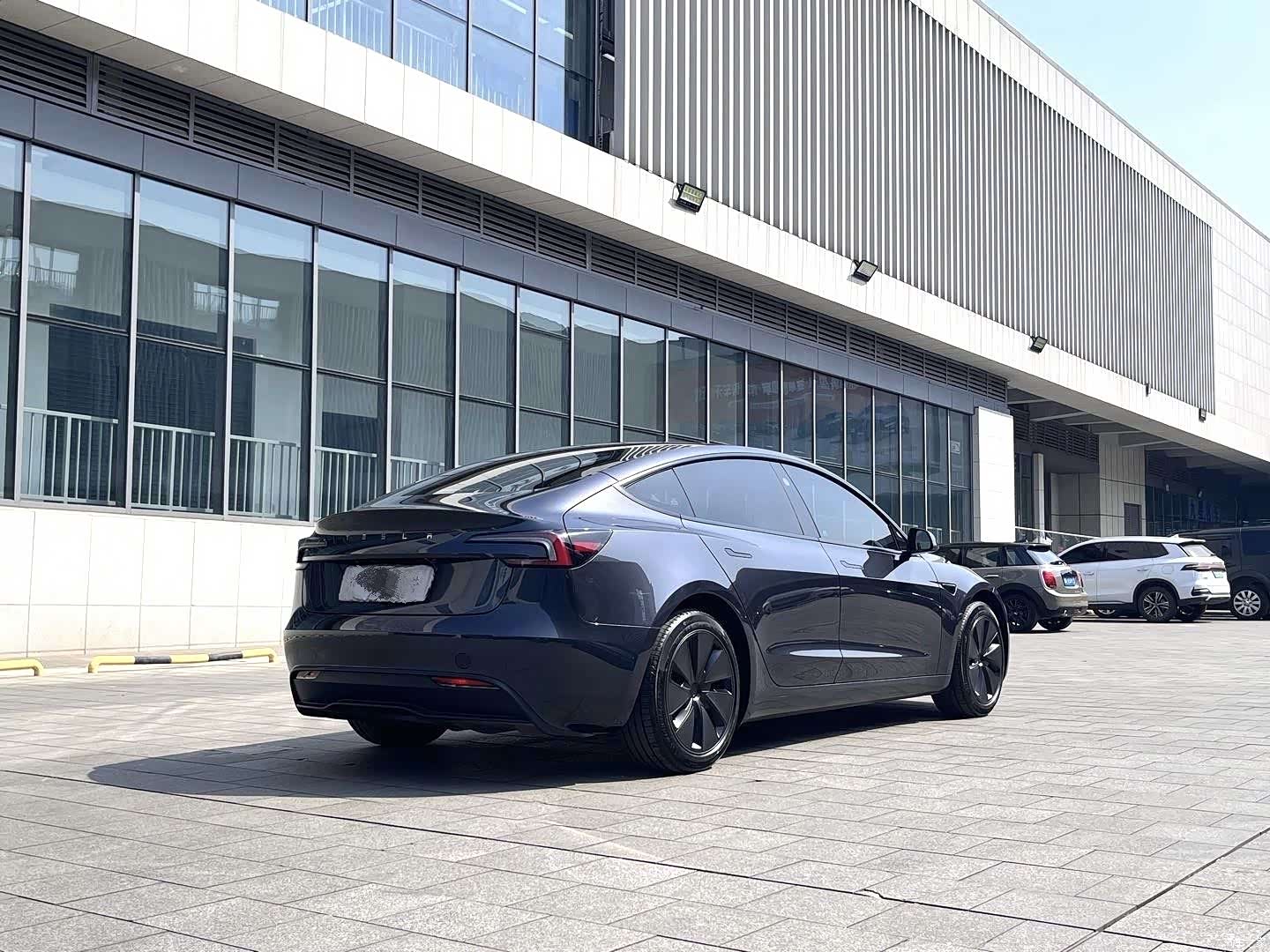 Tesla Model 3, 2024 4