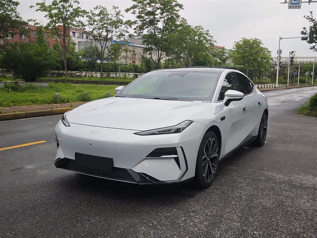 Geely Galaxy E8