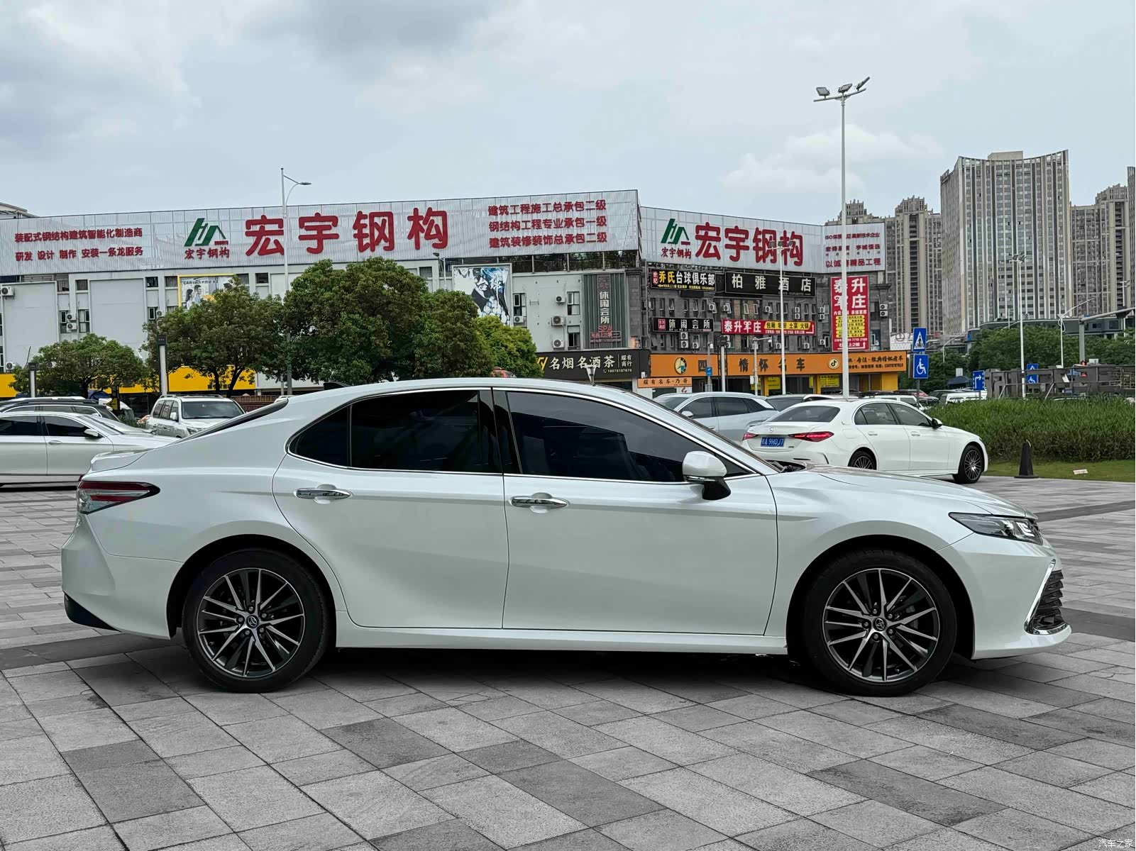 Toyota Camry, 2021 все фото
