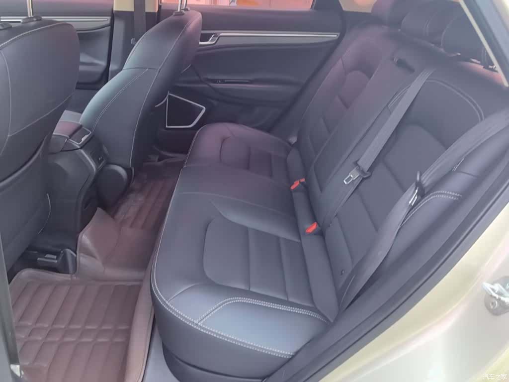 Geely Emgrand, 2017 17