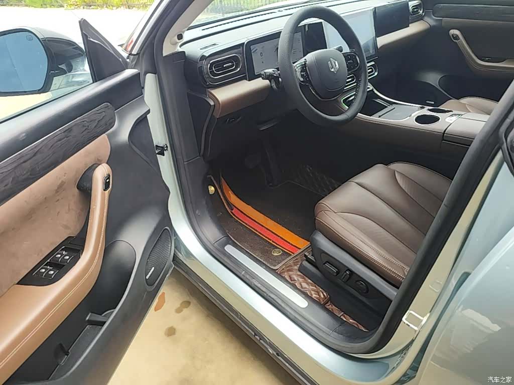 Leapmotor C11, 2022 16