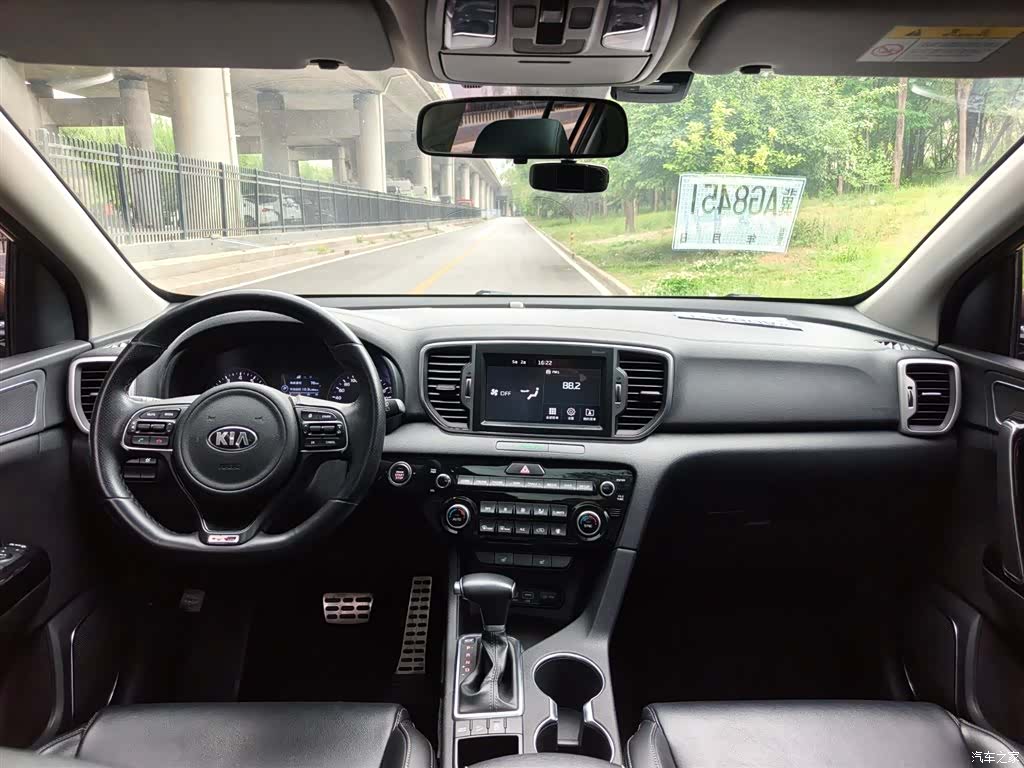 Kia KX5, 2016 11