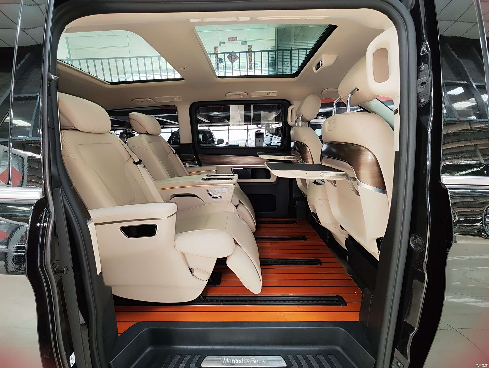 Mercedes-Benz V-Class, 2021 7